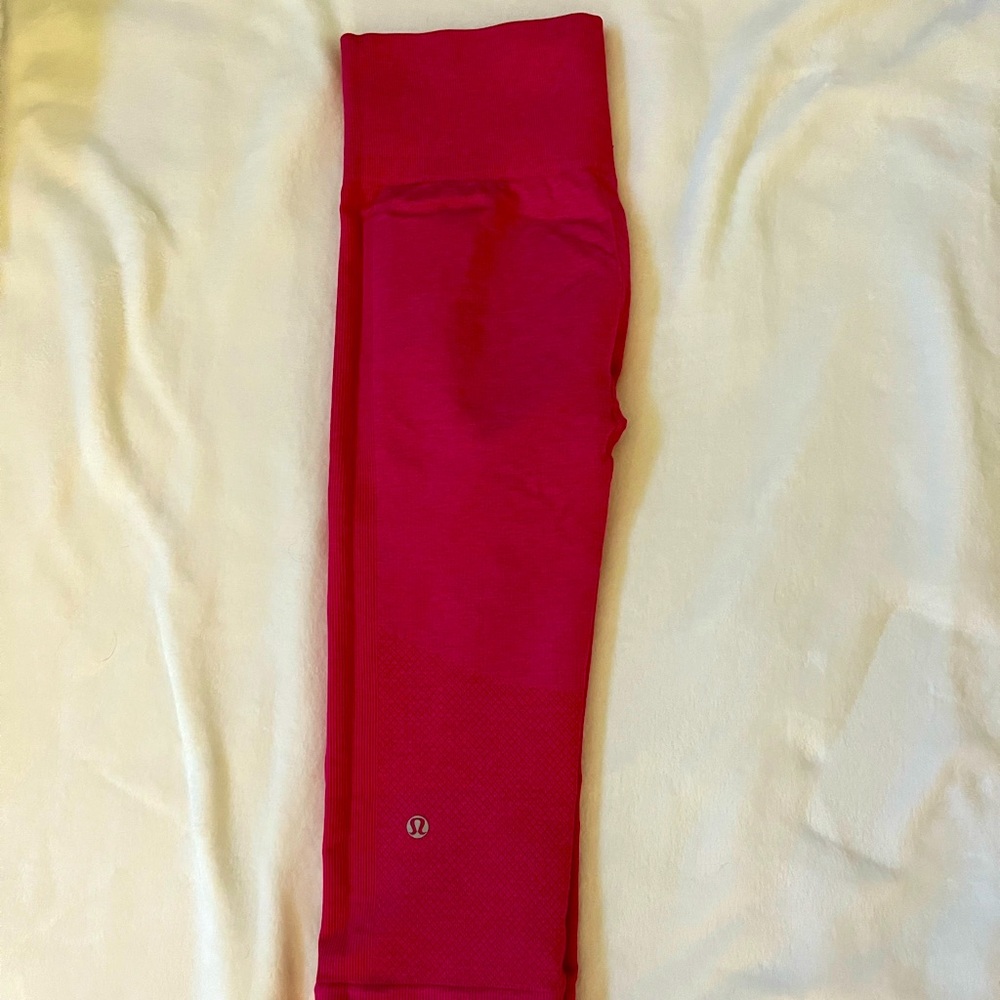 Lulu Lemon crop leggings. Gently worn a few times.